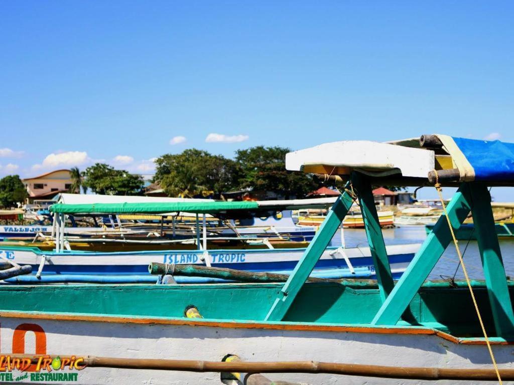 Island Tropic Hotel And Restaurant Аламинос Екстериор снимка
