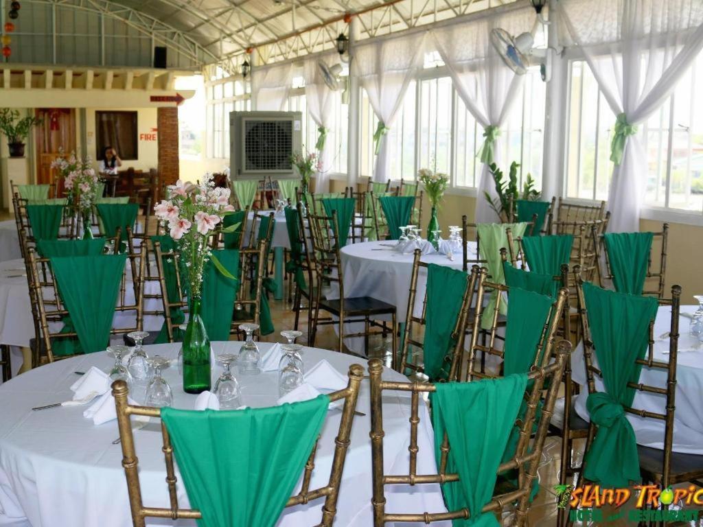Island Tropic Hotel And Restaurant Аламинос Екстериор снимка